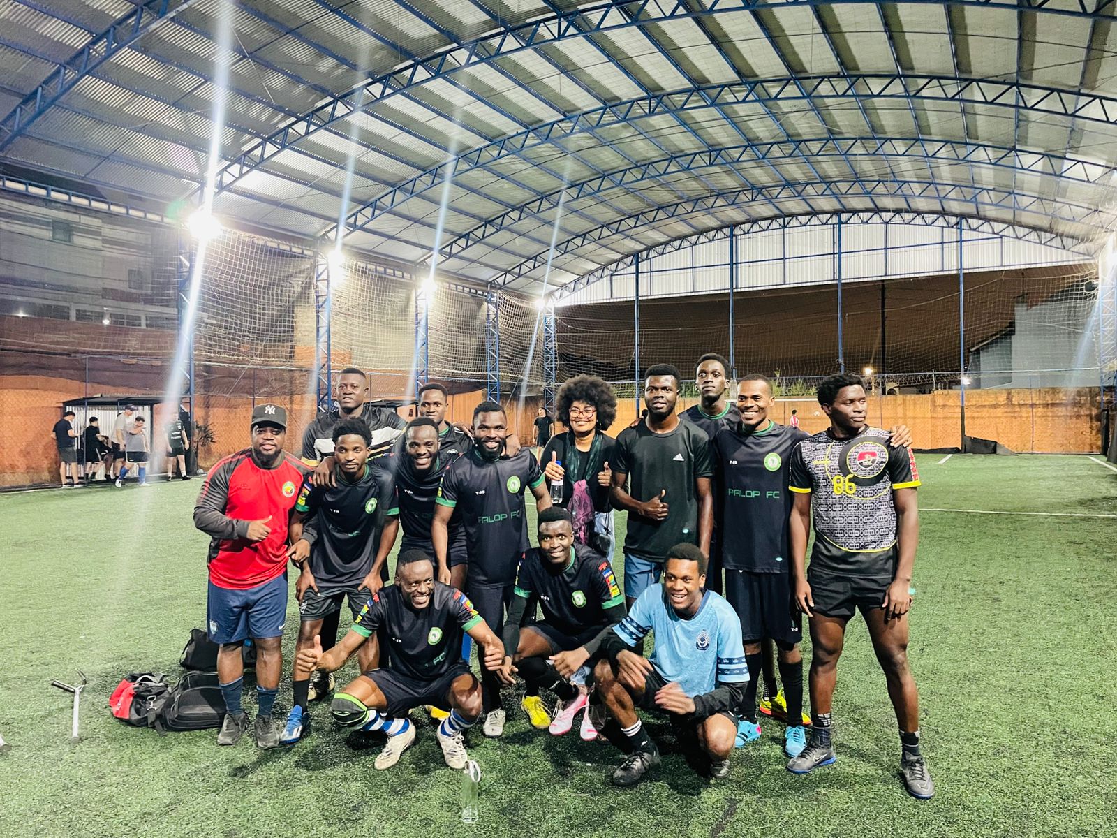 Foto da Equipe após partida amistoso vencida por 6x2